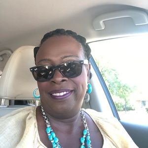 Meet your Posher, Robbyn